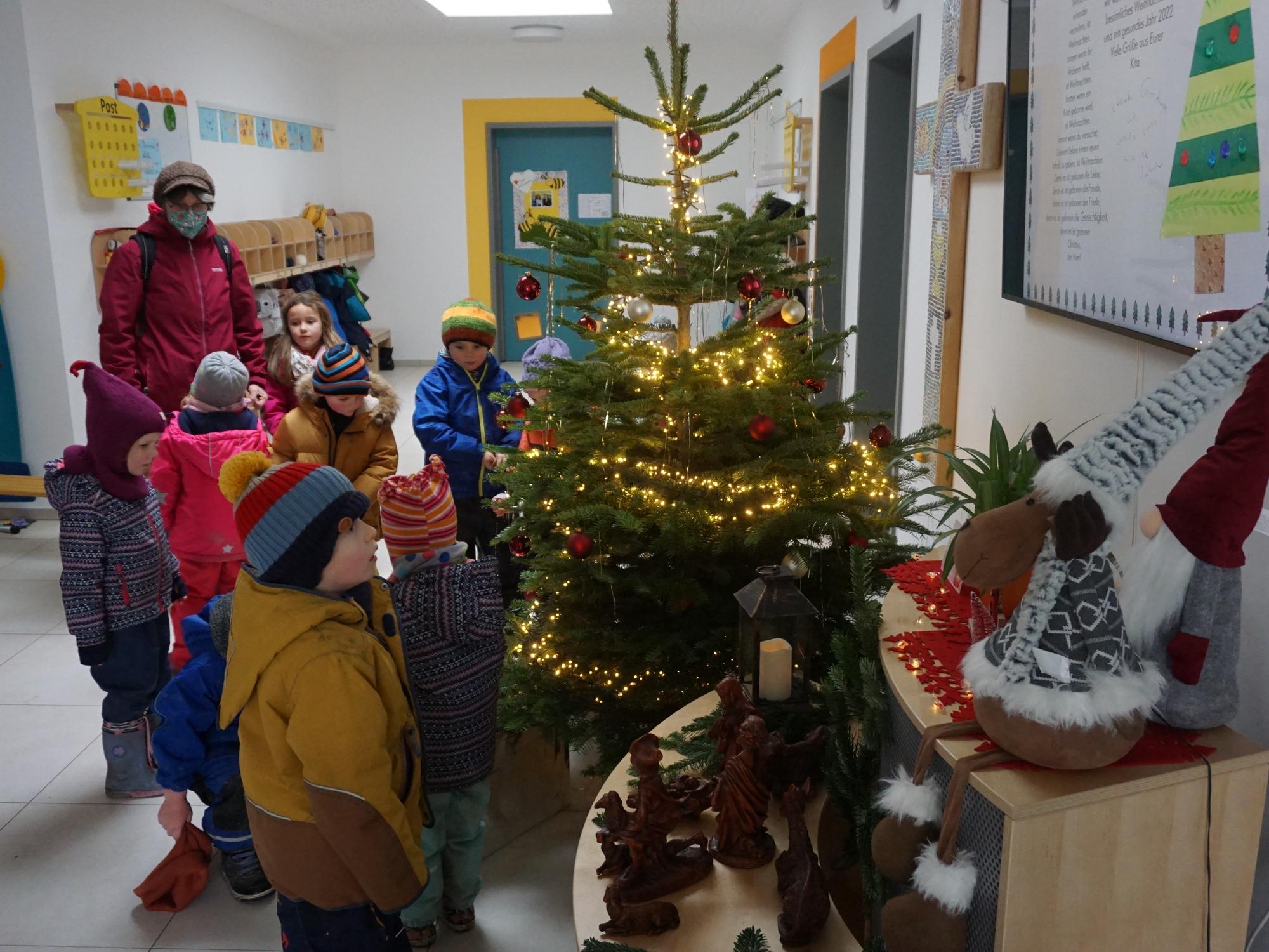Das Christkind im Haus
