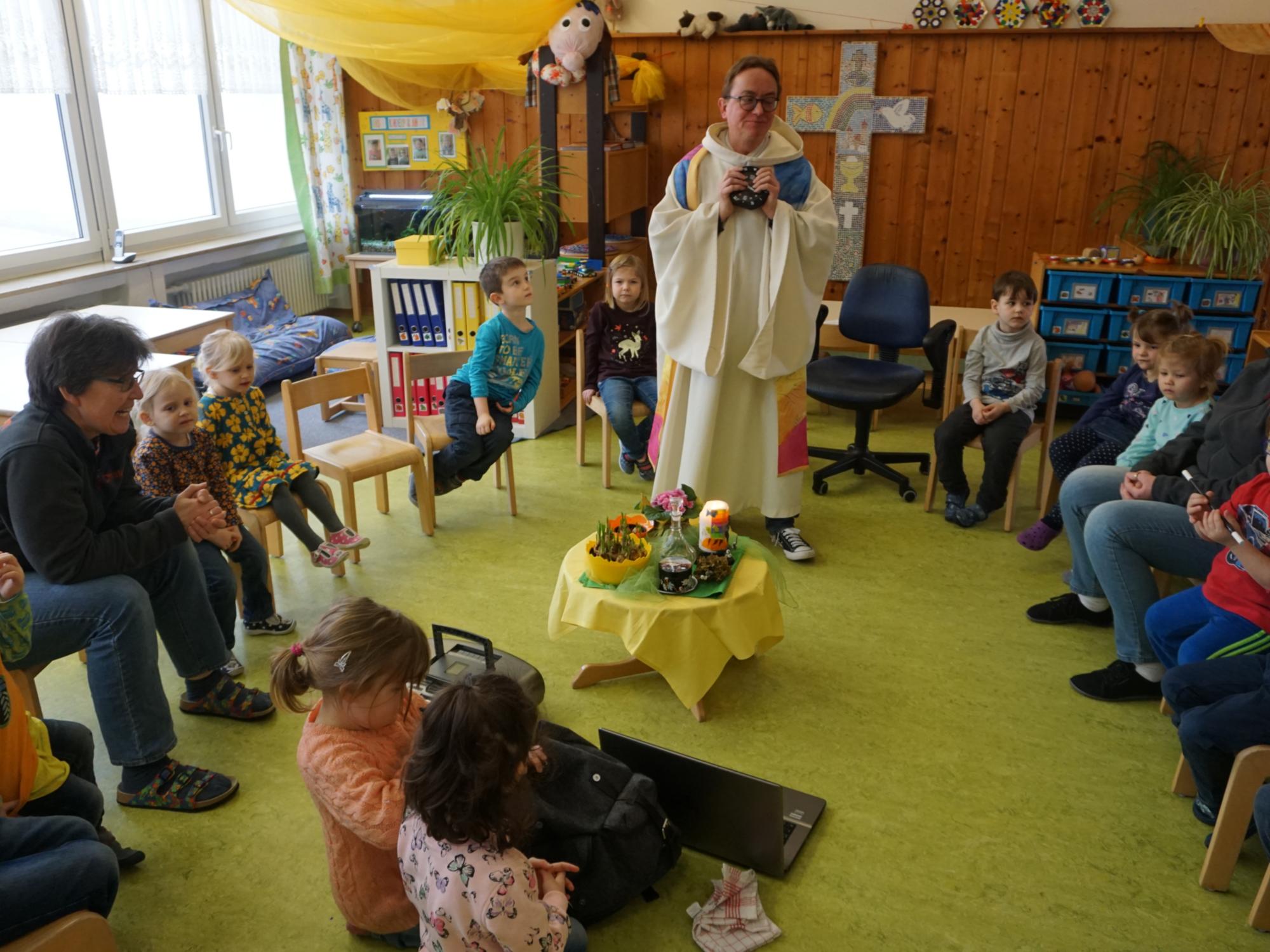 Aschenkreuz im Kindergarten - Zeit füreinander