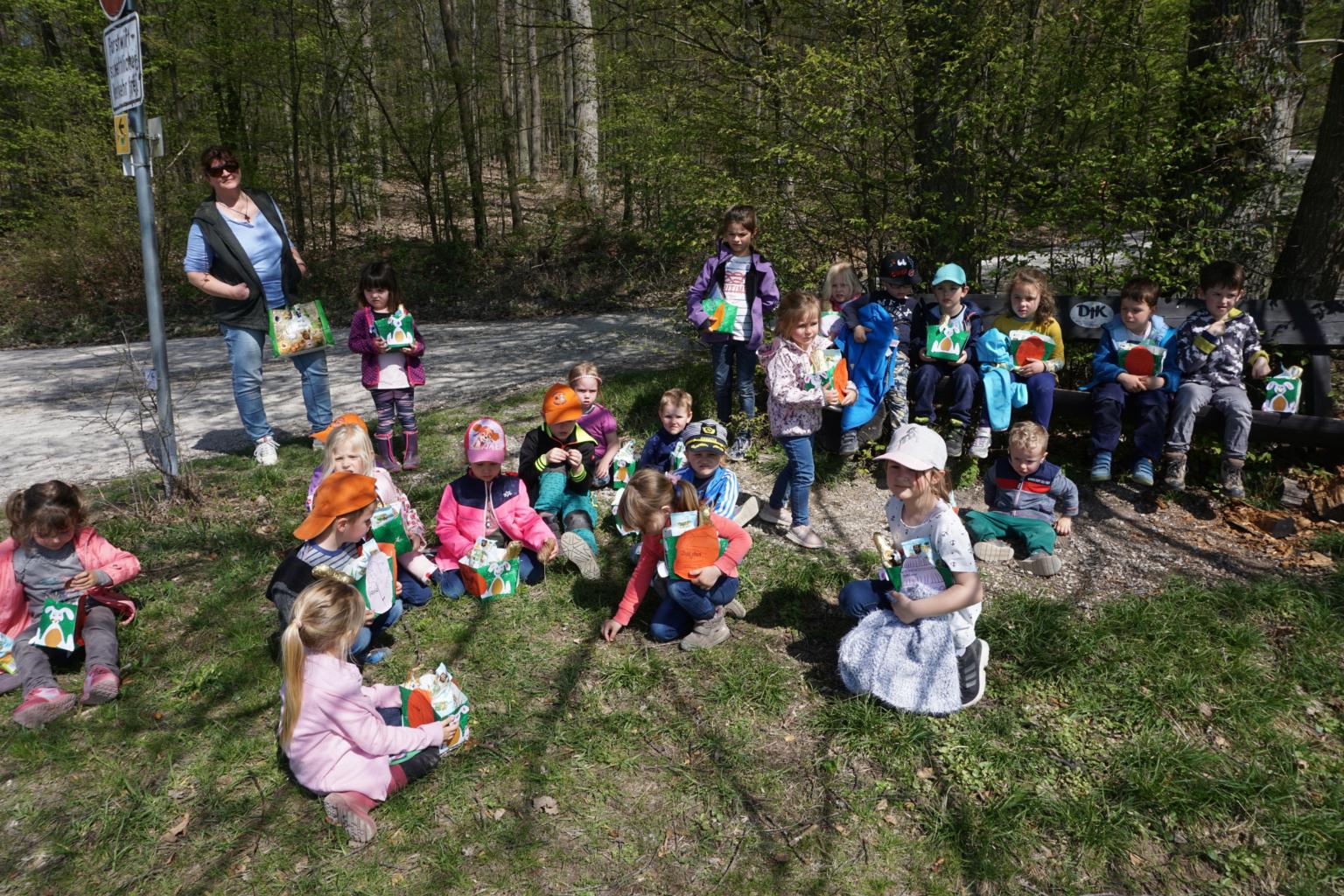Osternestsuche im Wald am 18.09.2019 (c) Kindergarten Wimmelbach