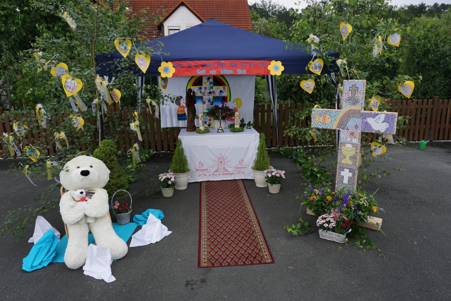 Du bist ein Geschenk des Himmels - Fronleichnam in Wimmelbach (c) Kindergarten