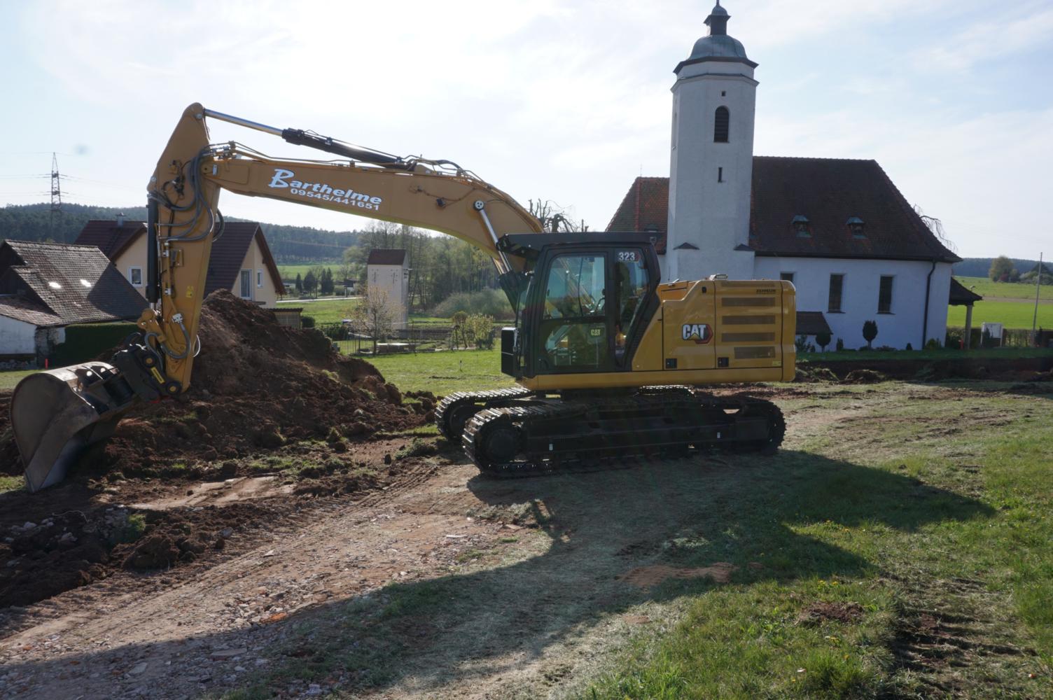 Baubeginn - Der Bagger ist da (c) Kindergarten